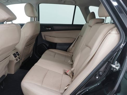 Used 2017 Subaru Outback 2.5i Limited image 15