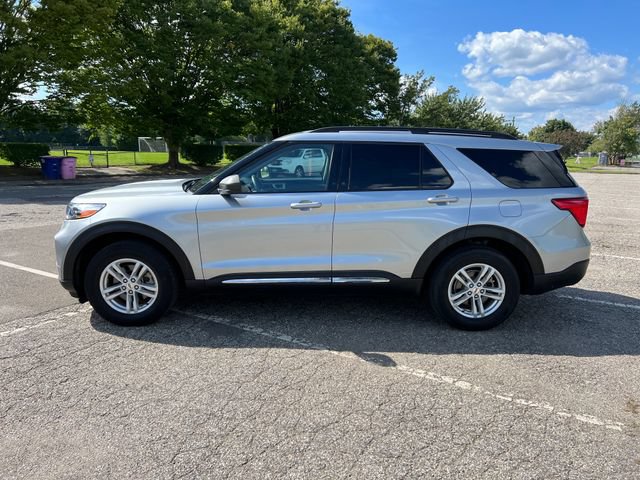 Certified 2023 Ford Explorer XLT w/ Equipment Group 202A AWD/4WD image 6