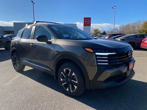 New 2026 Nissan Kicks SV w/ SV Premium Package image 7