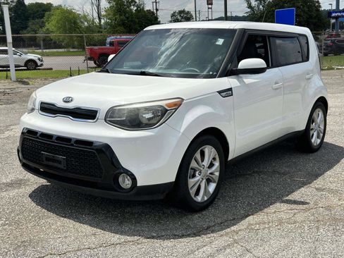 Used 2016 Kia Soul + FWD image 4