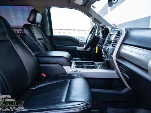 Used 2017 Ford F250 Lariat image 25