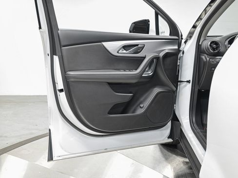 Used 2023 Chevrolet Blazer LT image 12