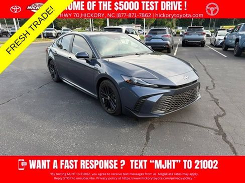 Used 2026 Toyota Camry SE w/ Convenience Package FWD image 1