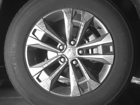 Used 2025 Chevrolet Equinox LT image 13