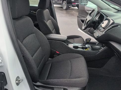 Used 2024 Chevrolet Malibu LT FWD image 36