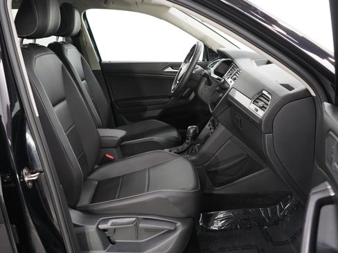 Used 2021 Volkswagen Tiguan SEL w/ 2-Row Tiguan MDO Package AWD/4WD image 11