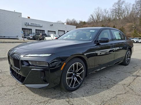 New 2026 BMW 760i xDrive w/ Executive Package AWD/4WD image 2