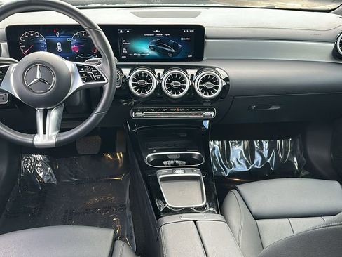 Used 2025 Mercedes-Benz CLA 250 image 12