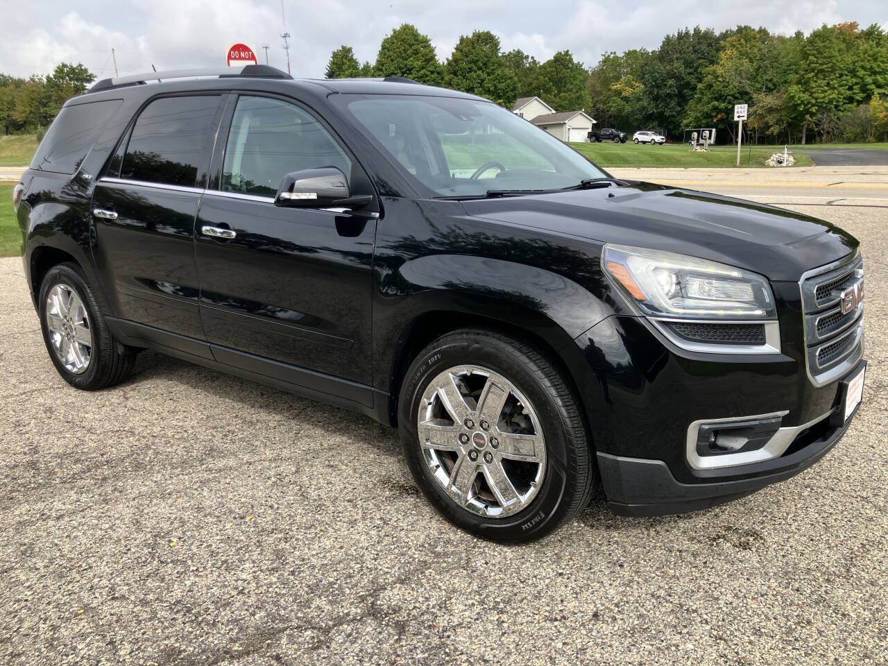 Used 2017 GMC Acadia Limited SLT AWD/4WD image 7