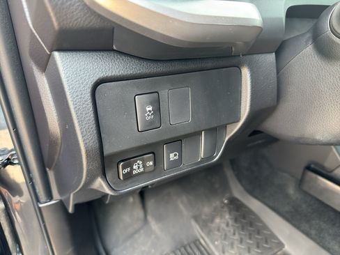 Used 2023 Toyota Tacoma SR5 RWD image 11