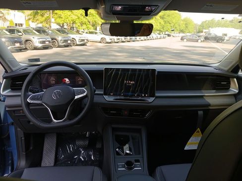 New 2026 Volkswagen Tiguan SE image 12