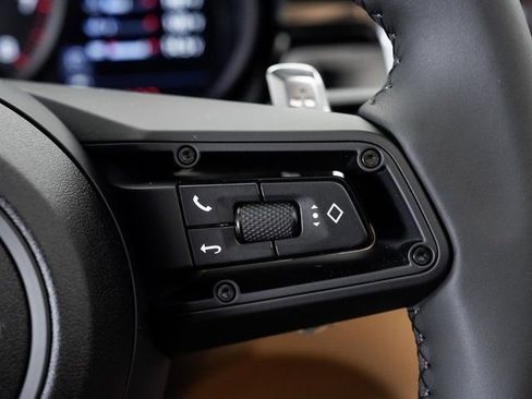 New 2025 Porsche Macan image 15