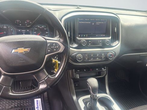 Used 2022 Chevrolet Colorado LT w/ Fleet Safety Package image 12