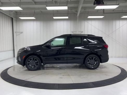 Used 2023 Chevrolet Equinox RS image 5