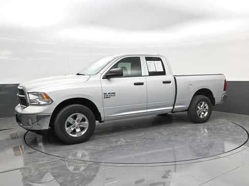 Used 2019 RAM 1500 Tradesman w/ Tradesman SXT Package AWD/4WD image 4