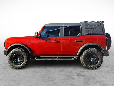 Used 2023 Ford Bronco Wildtrak image 7