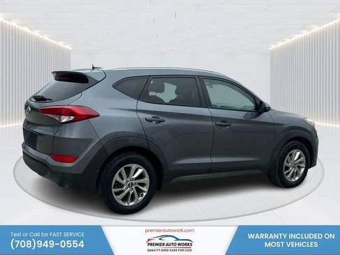 Used 2016 Hyundai Tucson SE w/ Option Group 02 FWD image 4