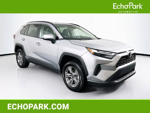 Used 2025 Toyota RAV4 XLE image 1