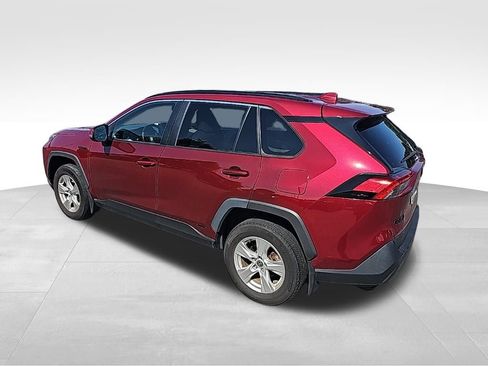 Used 2021 Toyota RAV4 XLE image 39