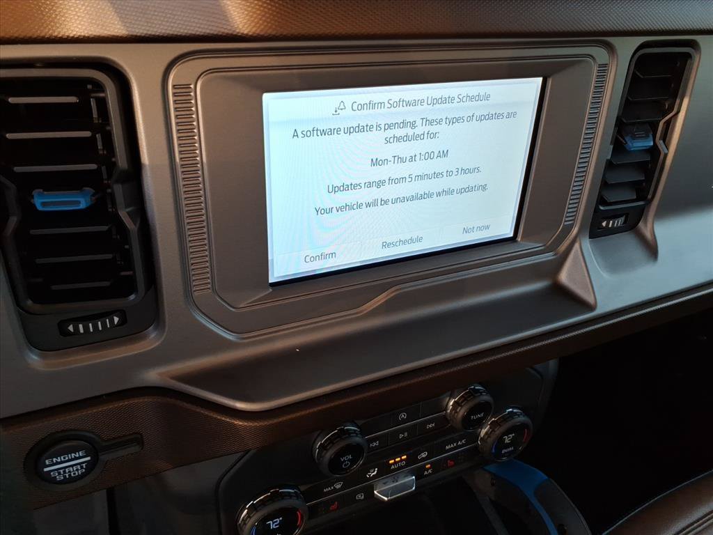 Used 2021 Ford Bronco Outer Banks AWD/4WD image 32