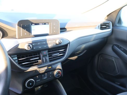 Used 2022 Ford Escape S image 32