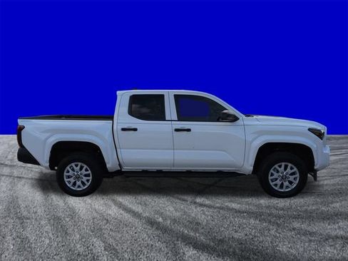 Used 2024 Toyota Tacoma SR RWD image 3