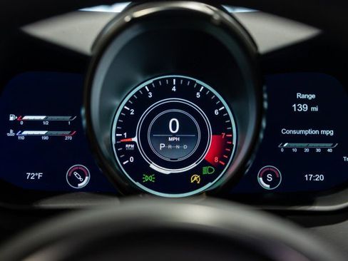 Used 2023 Aston Martin V8 Vantage Coupe image 46