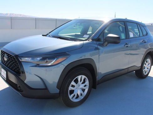 New 2026 Toyota Corolla Cross L FWD image 6