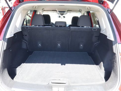Used 2022 Nissan Rogue SV FWD image 36