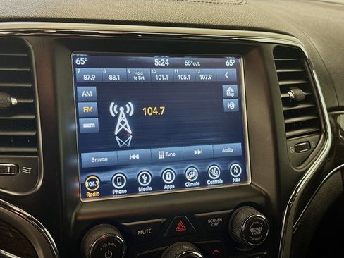 Used 2018 Jeep Grand Cherokee Overland image 21