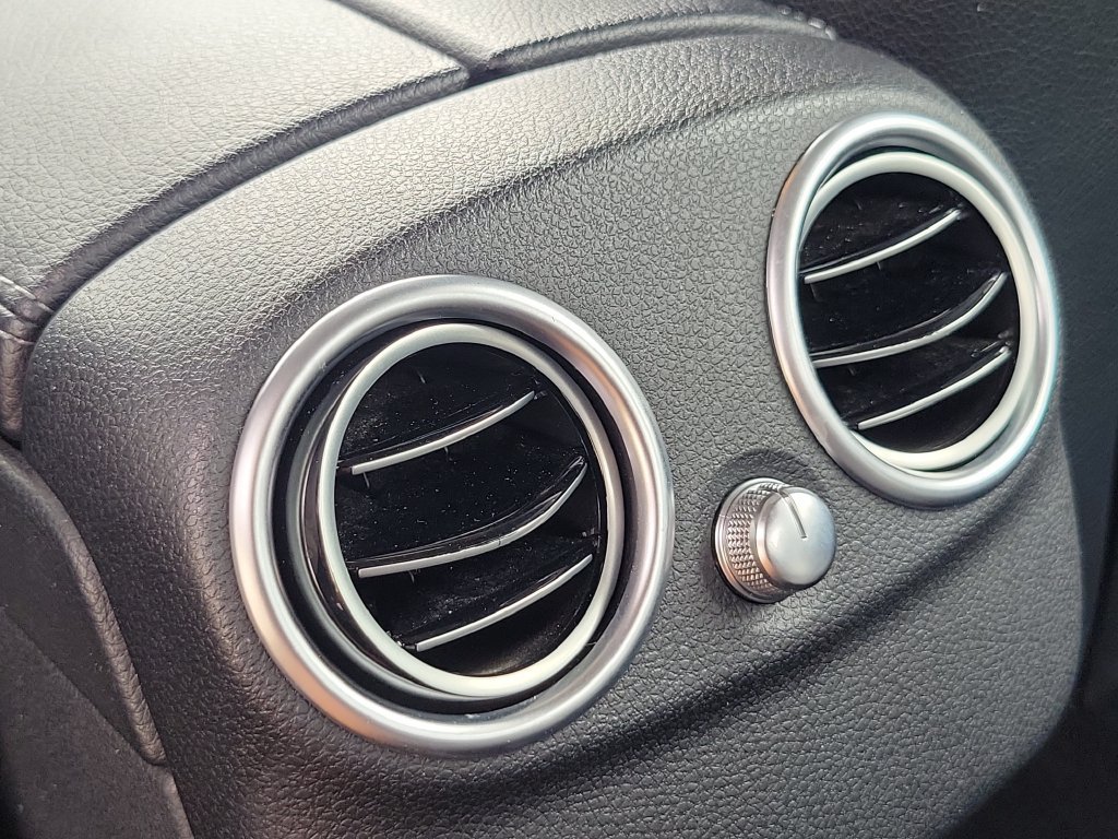 Used 2019 Mercedes-Benz C 300 Sedan image 12