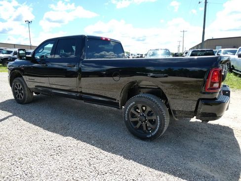 New 2026 RAM 3500 Big Horn AWD/4WD image 7