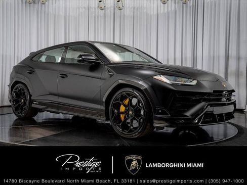 Used 2024 Lamborghini Urus Performante AWD/4WD image 1