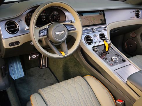 New 2026 Bentley Continental GTC AWD/4WD image 9