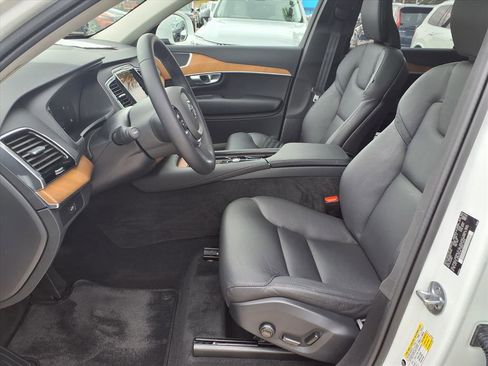 Certified 2024 Volvo XC90 B6 Plus w/ Protection Package Premier image 21