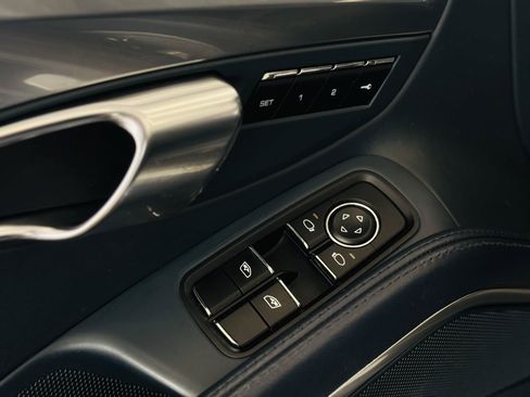 Used 2019 Porsche 718 Boxster RWD image 31