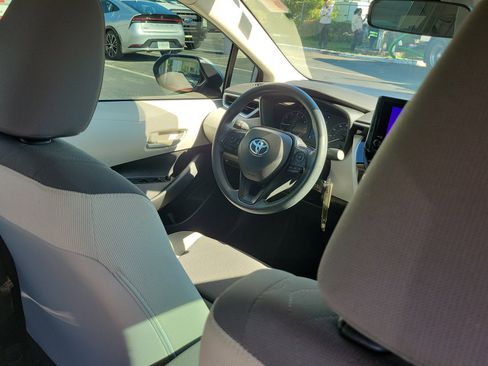 Used 2023 Toyota Corolla LE image 14