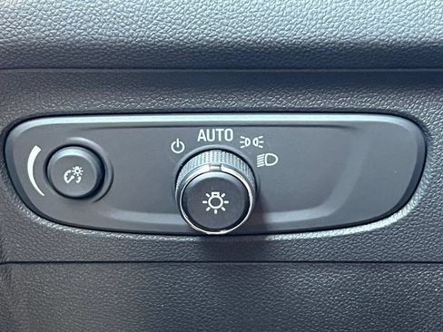 Used 2023 Buick Envision Essence w/ Sport Touring Package AWD/4WD image 21