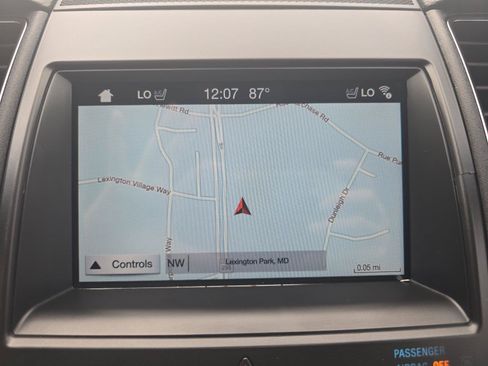 Used 2018 Ford Taurus Limited w/ Driver Assist Package AWD/4WD image 16
