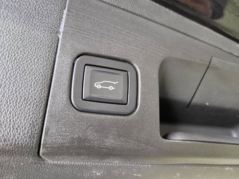 Used 2018 Cadillac XT5 Luxury w/ Driver Awareness Package image 58