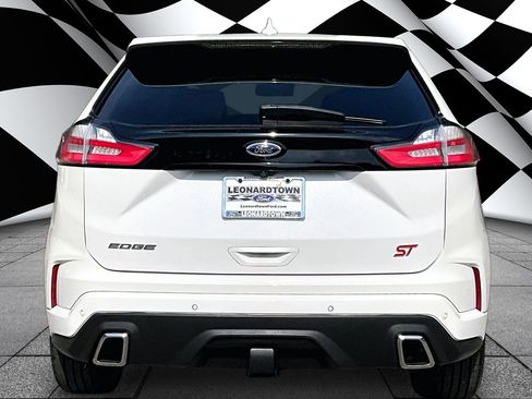 Certified 2020 Ford Edge ST w/ Cold Weather Package AWD/4WD image 4