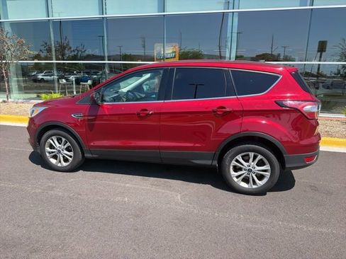 Used 2017 Ford Escape SE FWD image 10