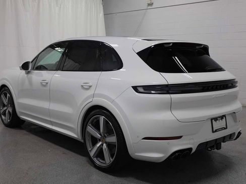 New 2025 Porsche Cayenne GTS image 3