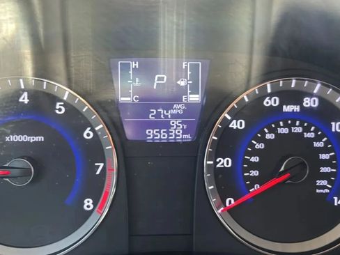 Used 2017 Hyundai Accent SE FWD image 13