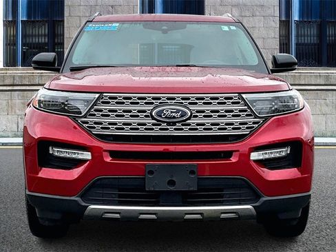 Certified 2022 Ford Explorer Limited w/ Equipment Group 301A image 3