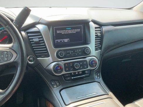 Used 2020 Chevrolet Tahoe Premier w/ Premier 6.2L Value Package RWD image 8