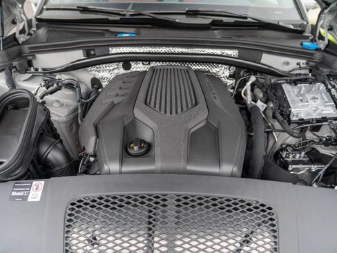 New 2026 Porsche Macan AWD/4WD image 29