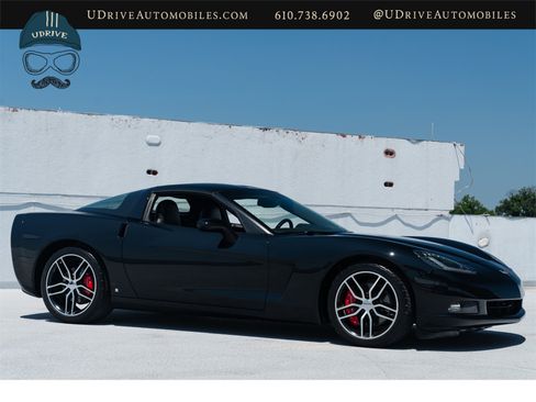Used 2006 Chevrolet Corvette Coupe w/ Preferred Equipment Group RWD image 14