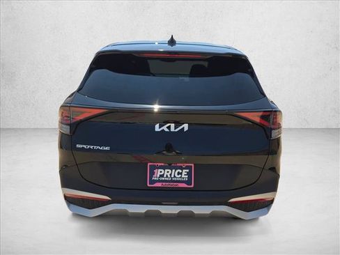 Used 2025 Kia Sportage EX FWD image 7