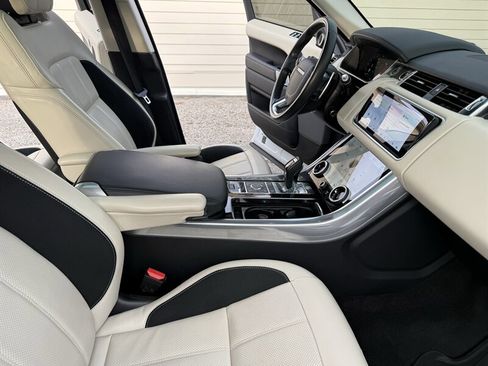 Used 2020 Land Rover Range Rover Sport HSE Dynamic image 6